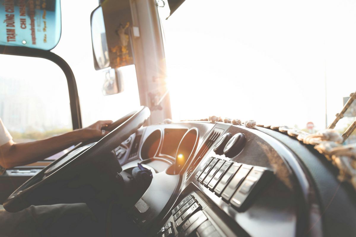 O Que Considerar ao Transportar Veículos para Outro Estado