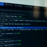 Para o desenvolvimento para o Metaverso, ferramentas e linguagens essenciais incluem Unity e Unreal Engine para criação de am