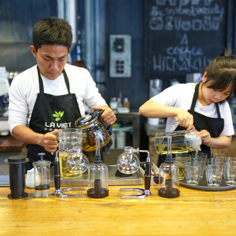 Para entender o Ransomware-as-a-Service e como o crime cibernético se profissionalizou, é crucial saber que o RaaS opera como