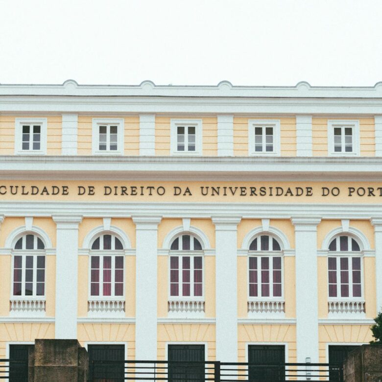 Como Escolher a Faculdade e o Curso Certo para Você: Guia Definitivo para o Sucesso Profissional — como escolher uma faculdad