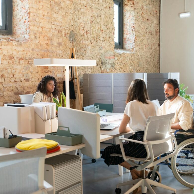 Chefe Difícil? Guia Definitivo para Lidar com Superiores Complicados no Trabalho — como lidar com chefe difícil no ambiente d