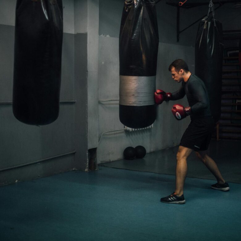Treino em Casa de 20 Minutos: Exercícios Sem Equipamento para Transformar Seu Corpo — exercícios para fazer em casa sem equip