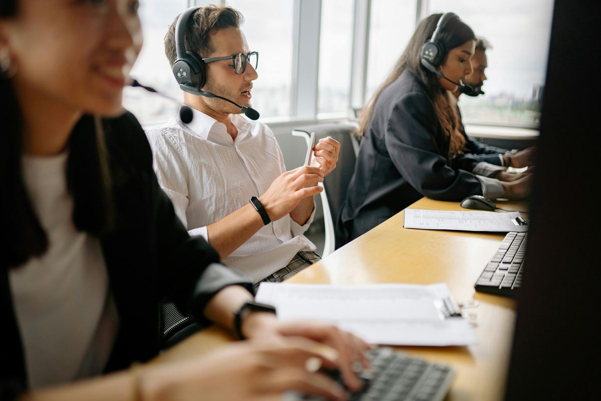 Atendimento humanizado com tecnologia: como aplicar na prática e melhorar a experiência do cliente